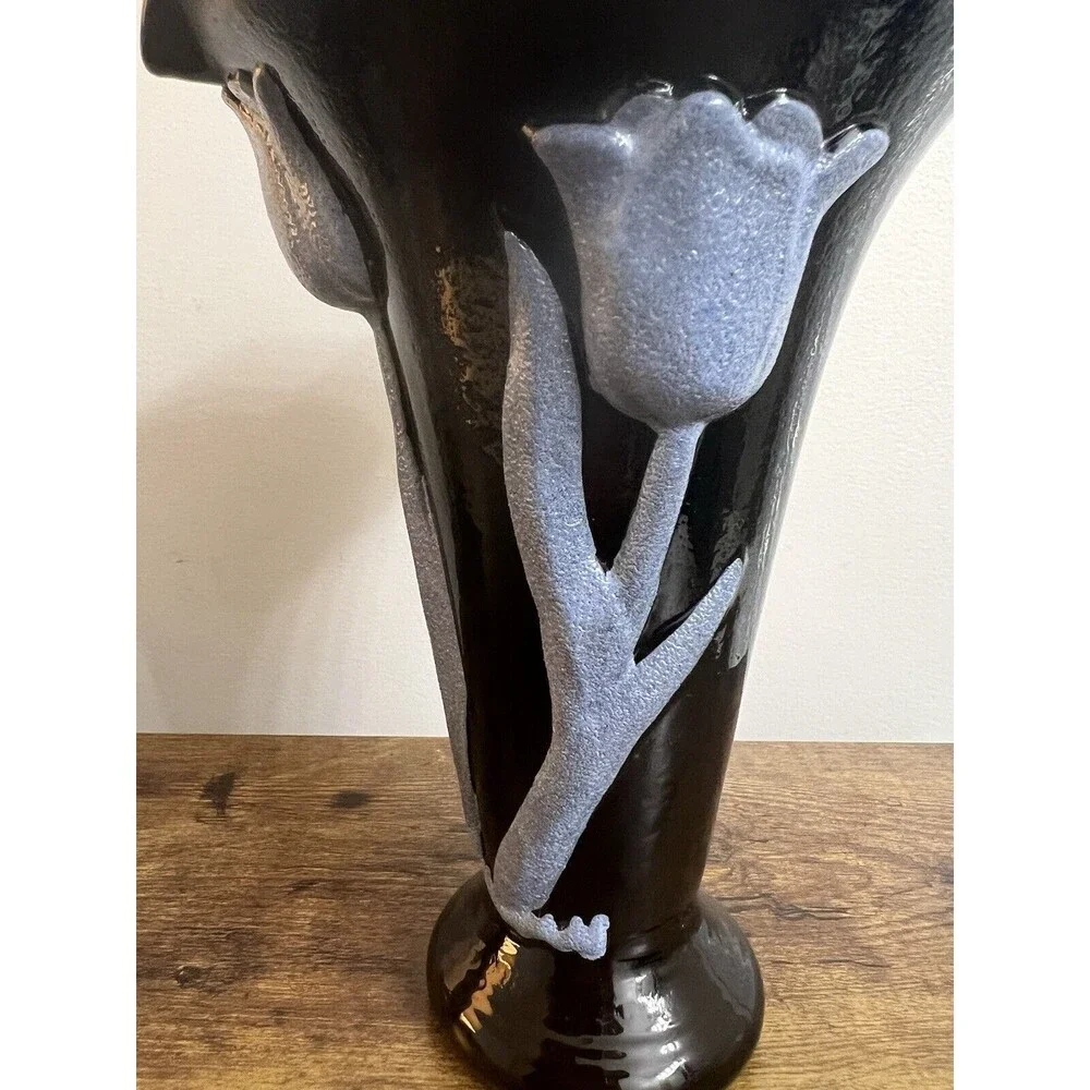 Vintage Black Glass Tulip Motif Fan Vase MCM unbranded Gorgeous Boho Cottagecore